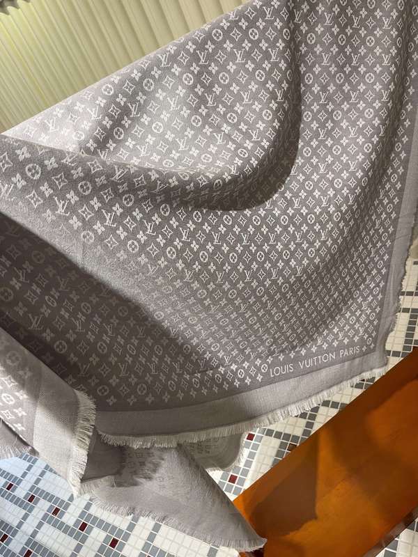 Louis Vuitton Scarf LVC00540 Louis Vuitton Scarf LVC00540